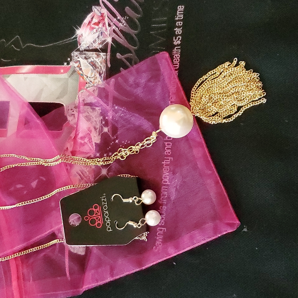 Long necklace with matching earrings